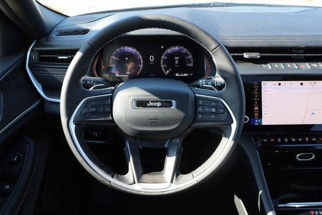 New 2026 Jeep Grand Cherokee Laredo image 15