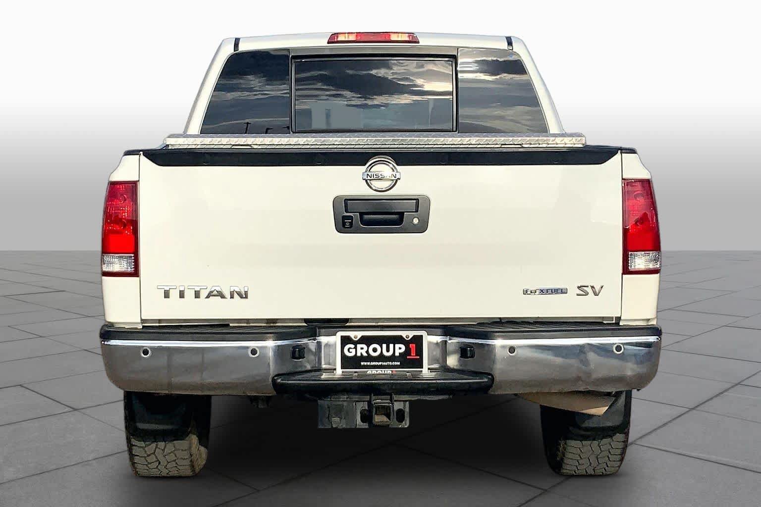 Used 2014 Nissan Titan SV w/ SV Value Truck Package RWD image 5