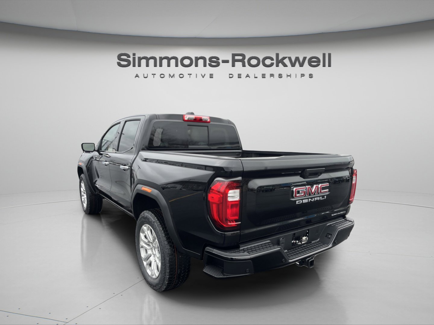 New 2026 GMC Canyon Denali w/ LPO, Denali Black Edition image 5