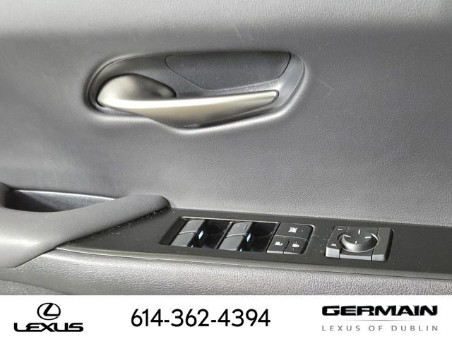 Used 2023 Lexus UX 250h 250h Premium image 29