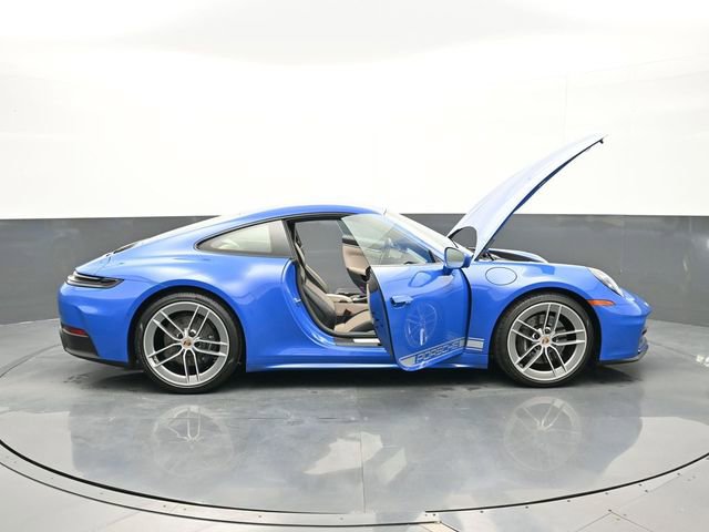 Used 2025 Porsche 911 Carrera RWD image 28