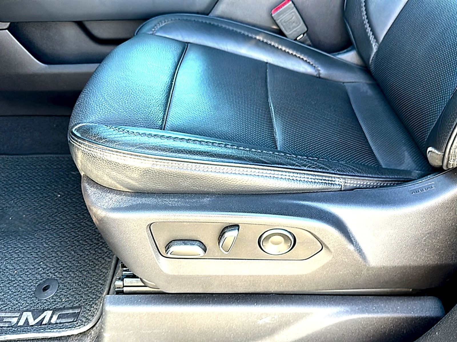 Used 2024 GMC Sierra 1500 Denali w/ Technology Package image 15