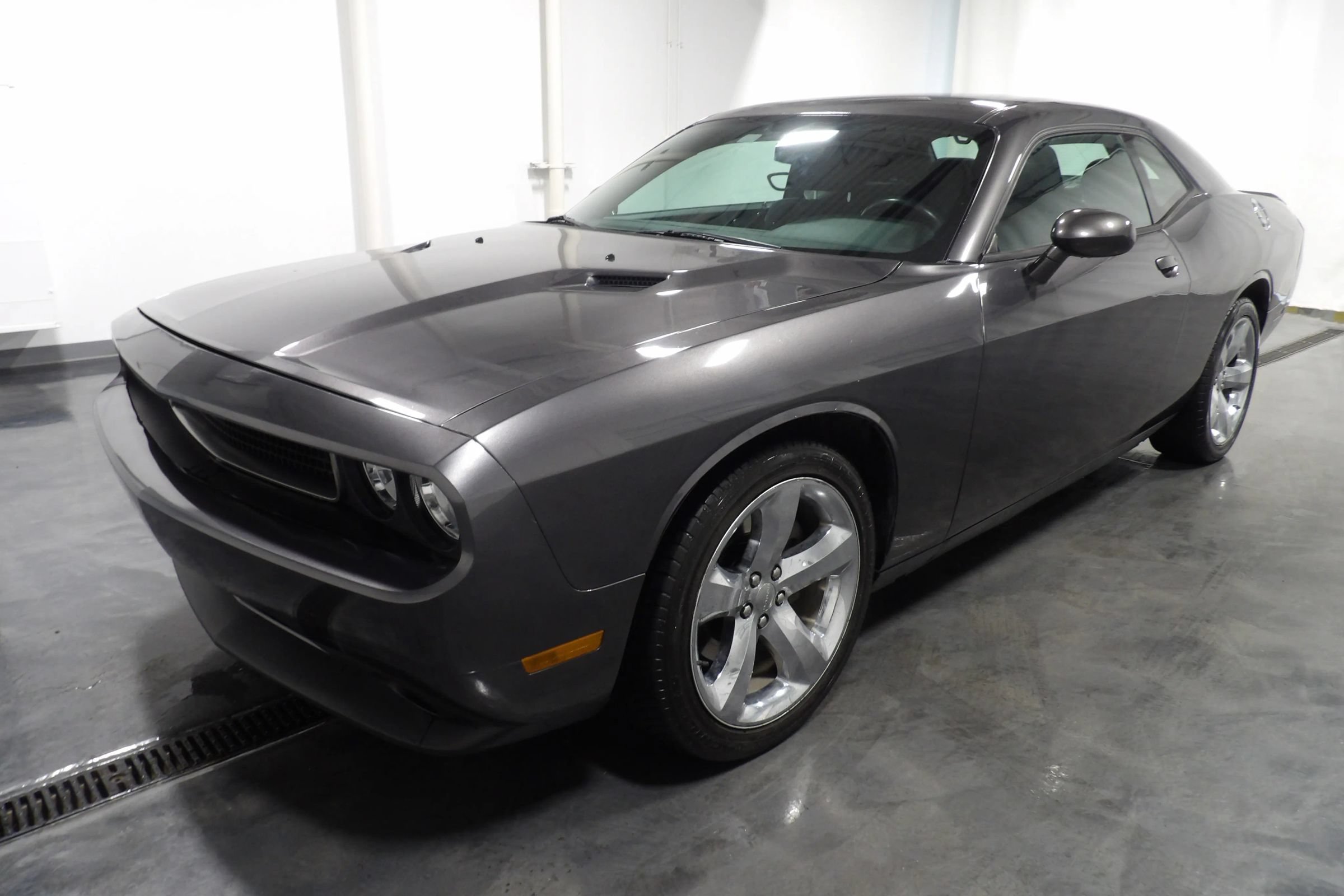Used 2013 Dodge Challenger SXT w/ Super Sport Group RWD image 3