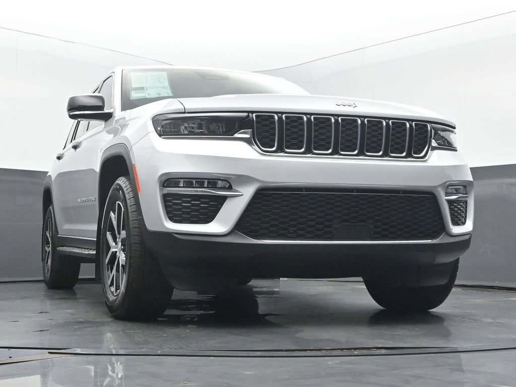 Used 2024 Jeep Grand Cherokee Limited AWD/4WD image 51