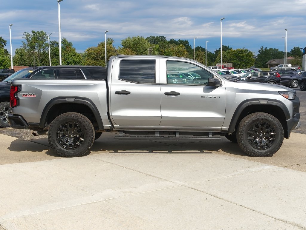 Used 2025 Chevrolet Colorado Trail Boss AWD/4WD image 26