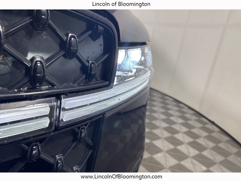 New 2025 Lincoln Navigator L Reserve w/ Jet Appearance Package image 13