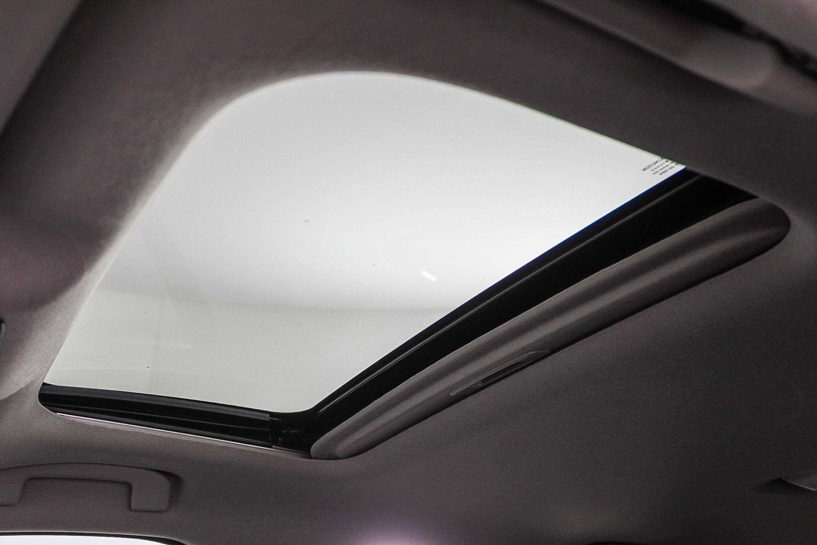 Certified 2022 Nissan Sentra SR w/ SR Premium Package image 26