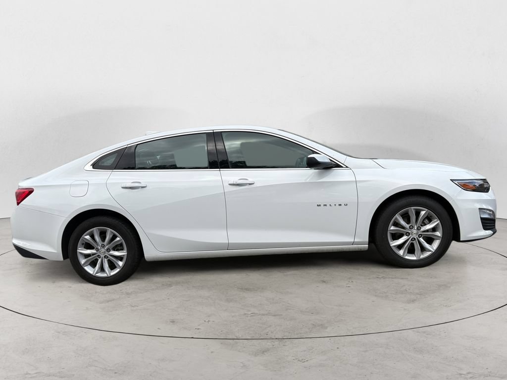 Used 2024 Chevrolet Malibu LT FWD image 2