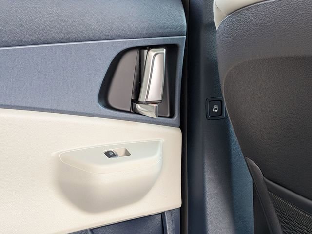 New 2026 Kia Carnival EX FWD image 26