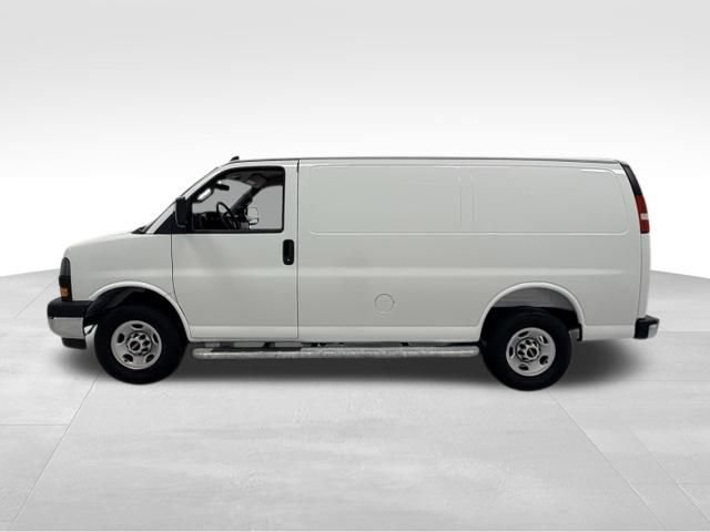 Certified 2025 GMC Savana 2500 w/ Driver Convenience Package RWD image 2