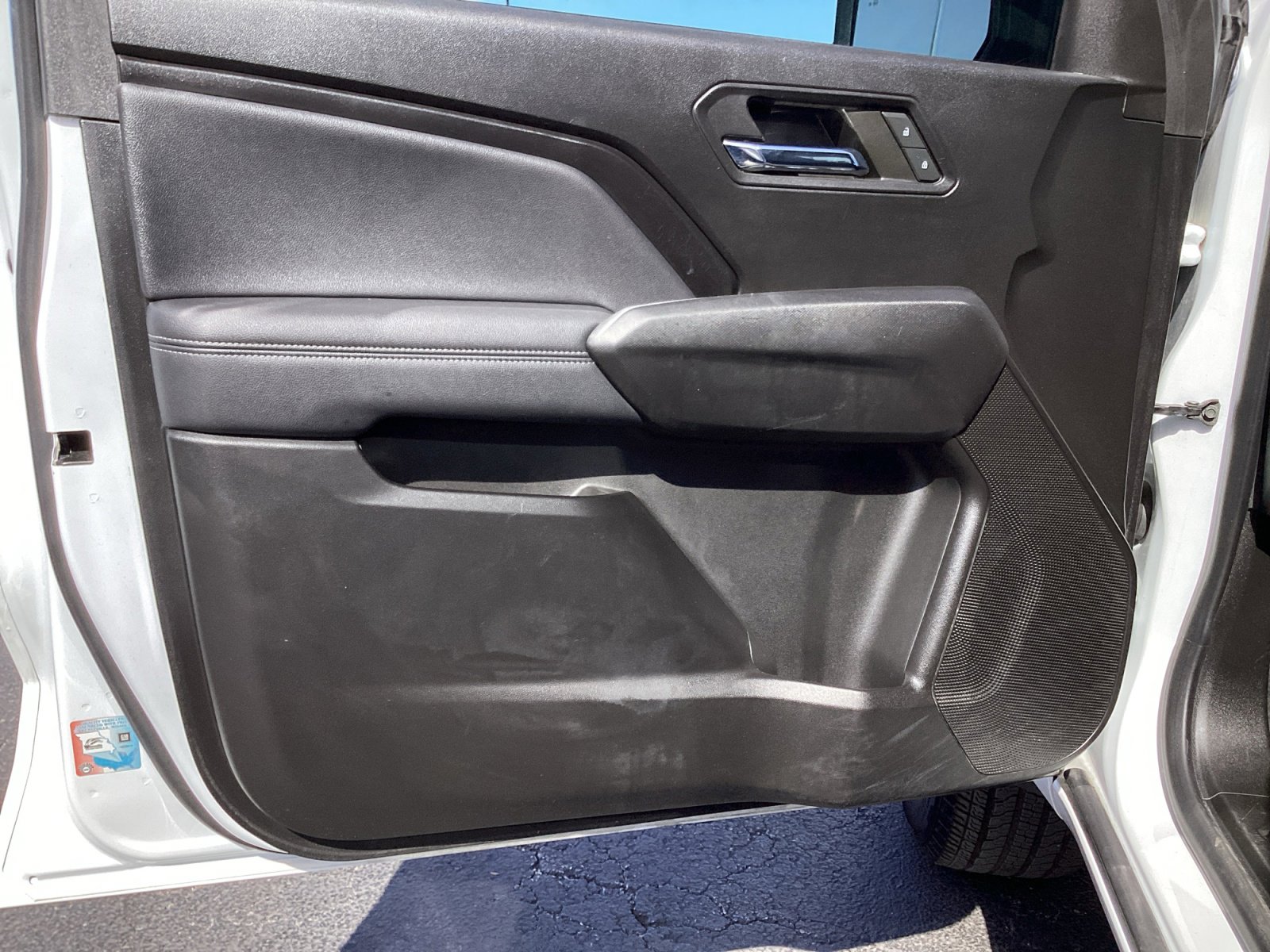 Used 2024 Chevrolet Colorado LT w/ LT Convenience Package II image 31