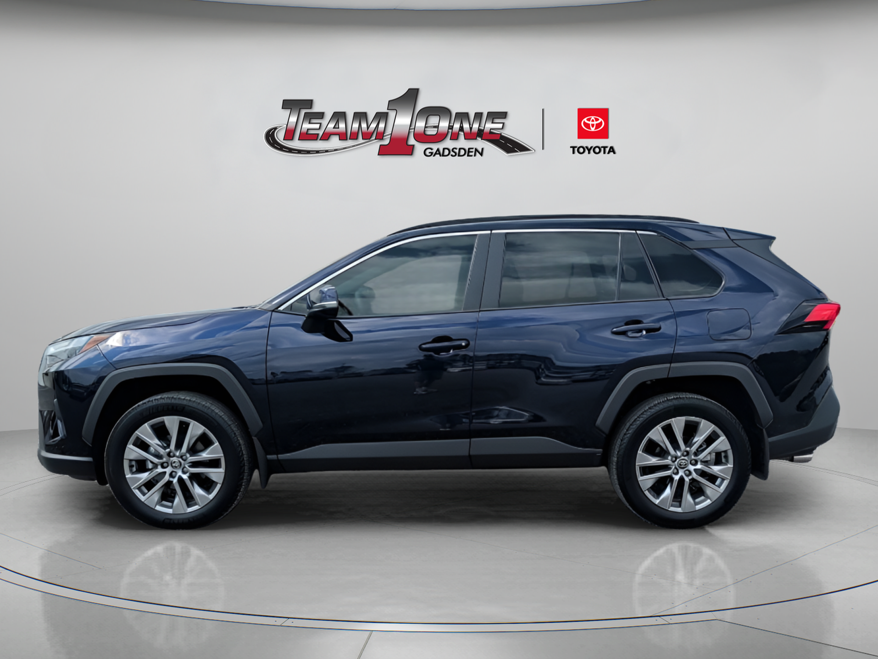 Used 2024 Toyota RAV4 XLE Premium AWD/4WD image 5