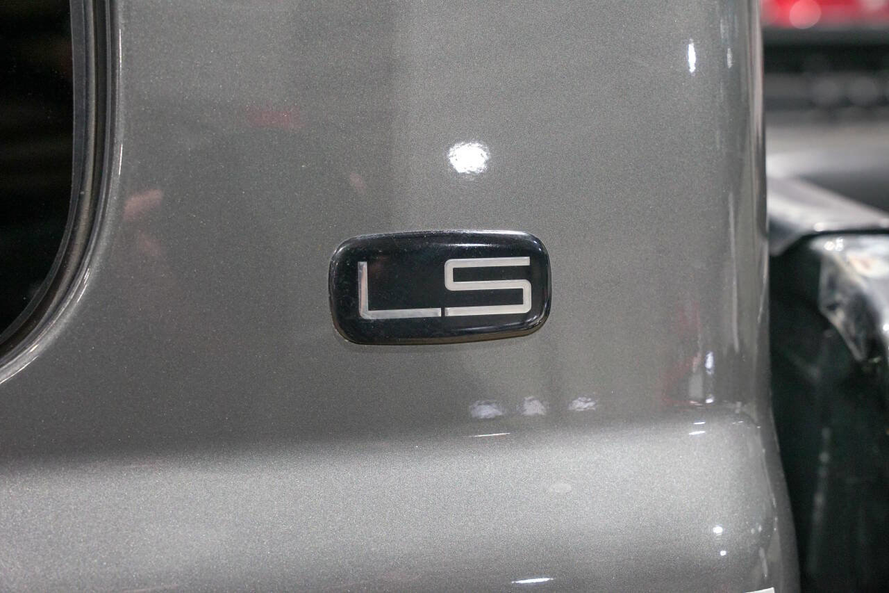 Used 1999 Chevrolet Silverado 1500 LS w/ Firm Ride Suspension Pkg AWD/4WD image 23