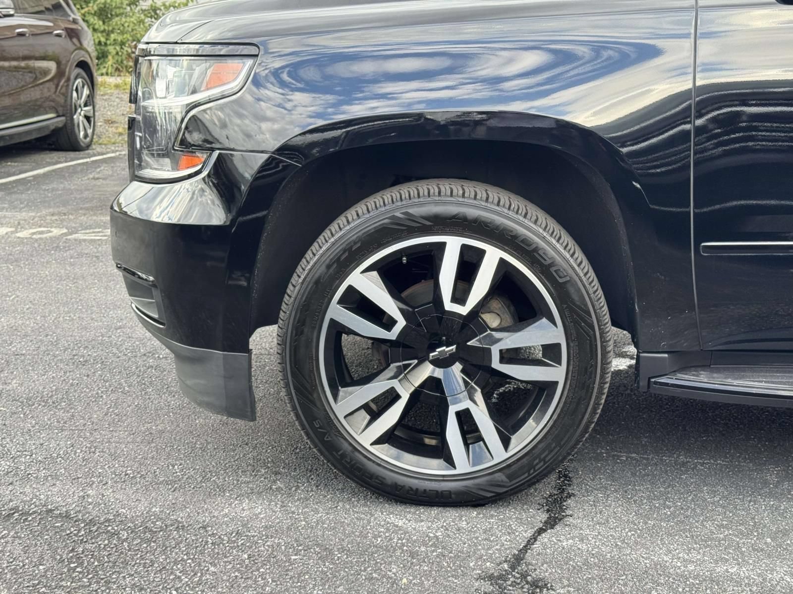 Used 2020 Chevrolet Suburban Premier AWD/4WD image 29