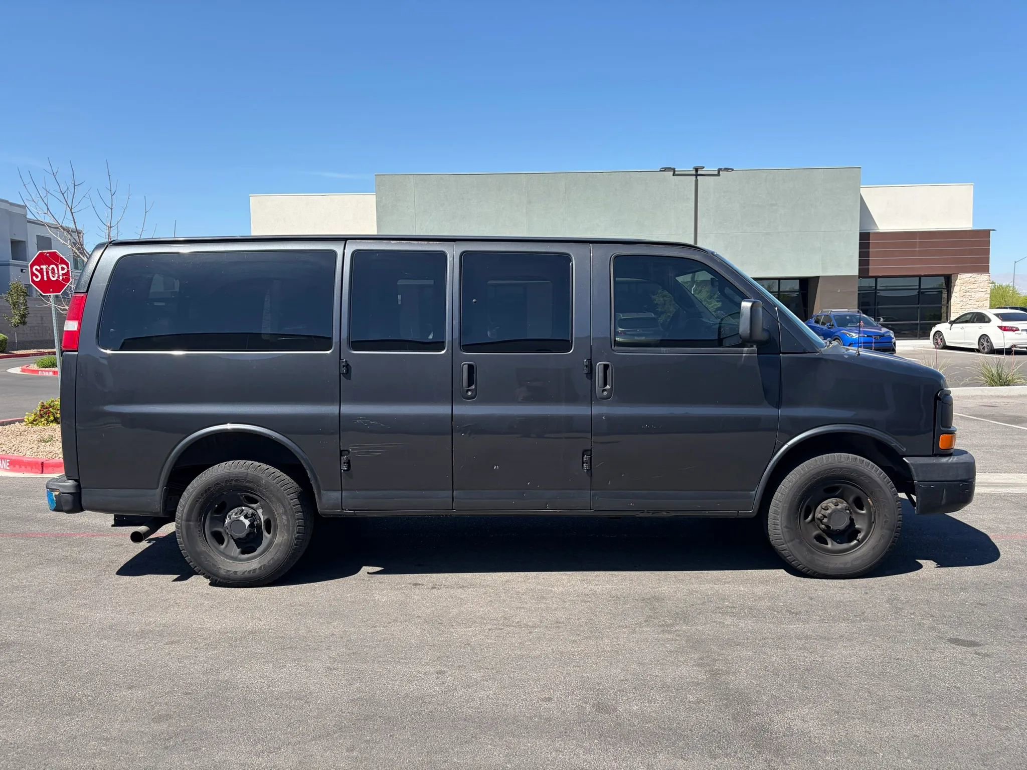 Used 2016 Chevrolet Express 2500 LS RWD image 4