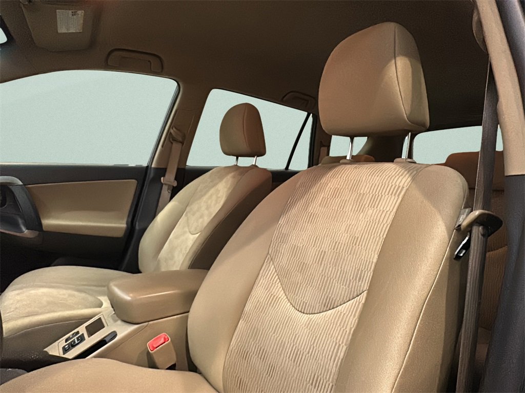 Used 2011 Toyota RAV4 4WD image 8