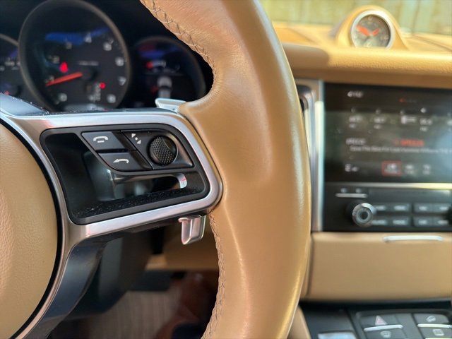 Used 2017 Porsche Macan Base image 14