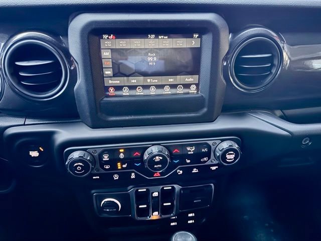 Used 2022 Jeep Wrangler Unlimited Sport AWD/4WD image 13