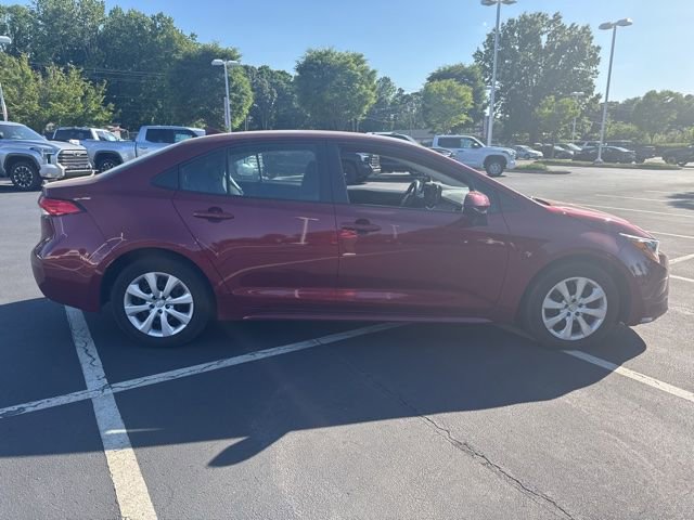 Used 2023 Toyota Corolla LE FWD image 2