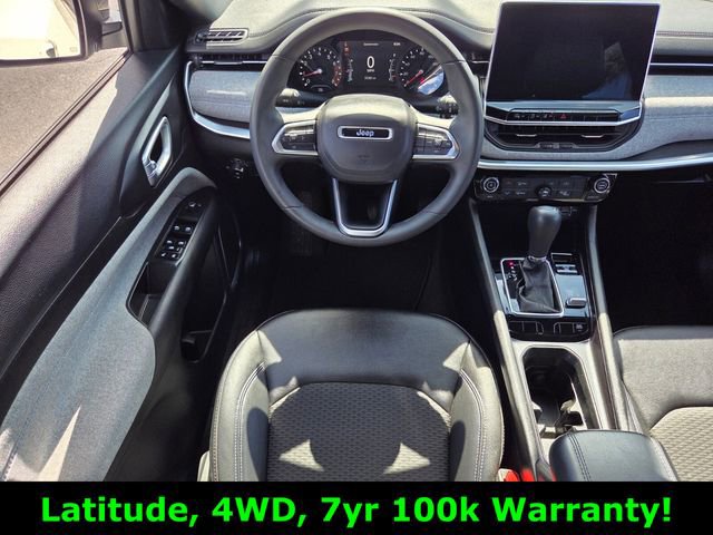 Used 2024 Jeep Compass Latitude image 12