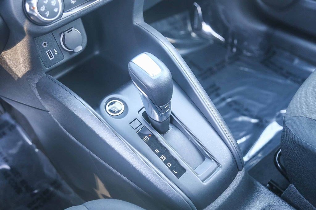 Used 2025 Nissan Kicks Play S image 19