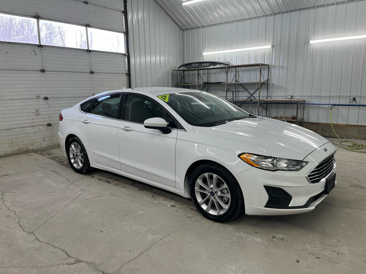 Used 2020 Ford Fusion SE FWD image 6
