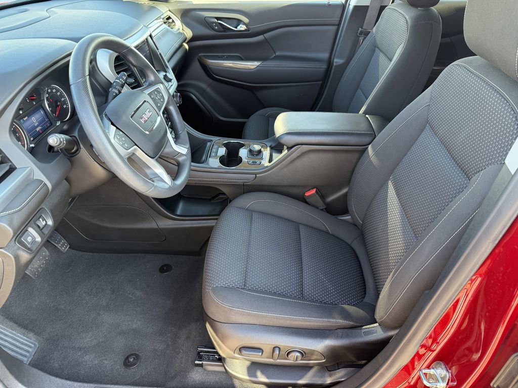 Used 2023 GMC Acadia SLE w/ Driver Convenience Package image 10