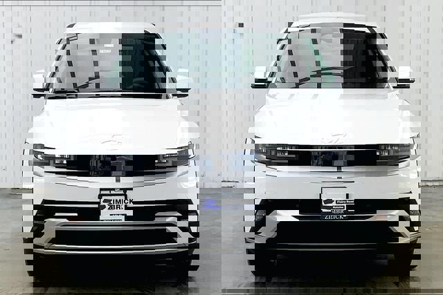 Used 2025 Hyundai Ioniq 5 SE image 3