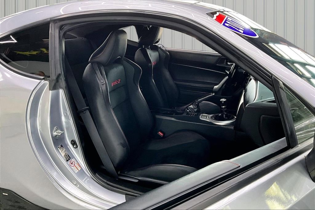 Used 2017 Subaru BRZ Limited w/ Popular Package #3 RWD image 29