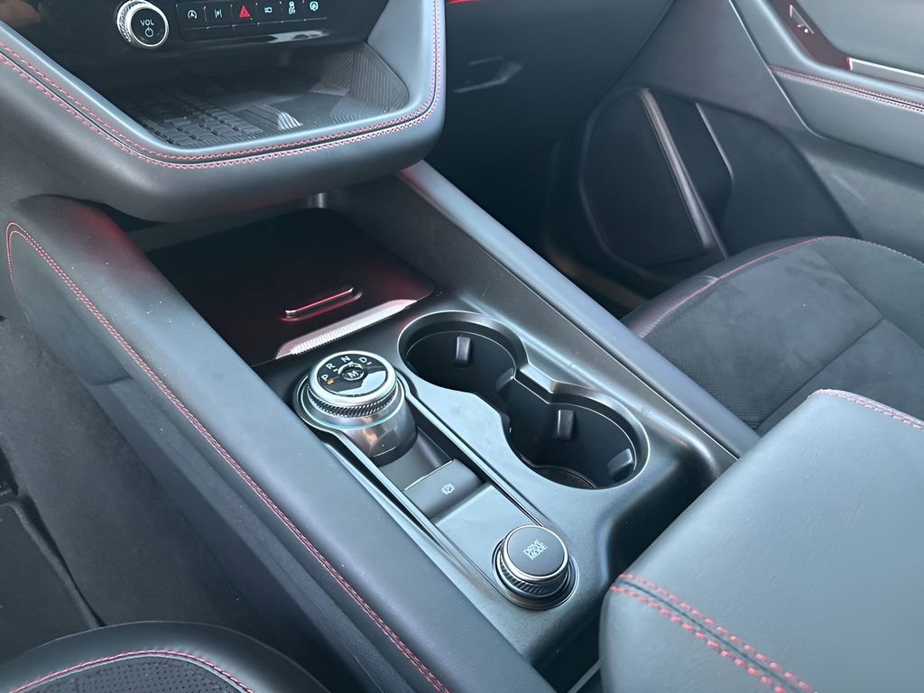 Used 2025 Ford Explorer ST image 37