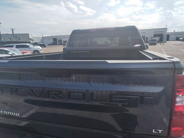 Used 2022 Chevrolet Silverado 1500 LT image 4