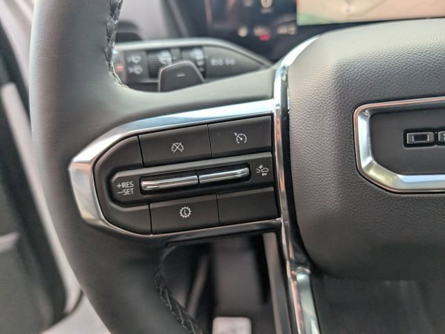 New 2026 GMC Terrain Denali w/ LPO, Black Badging Package image 17