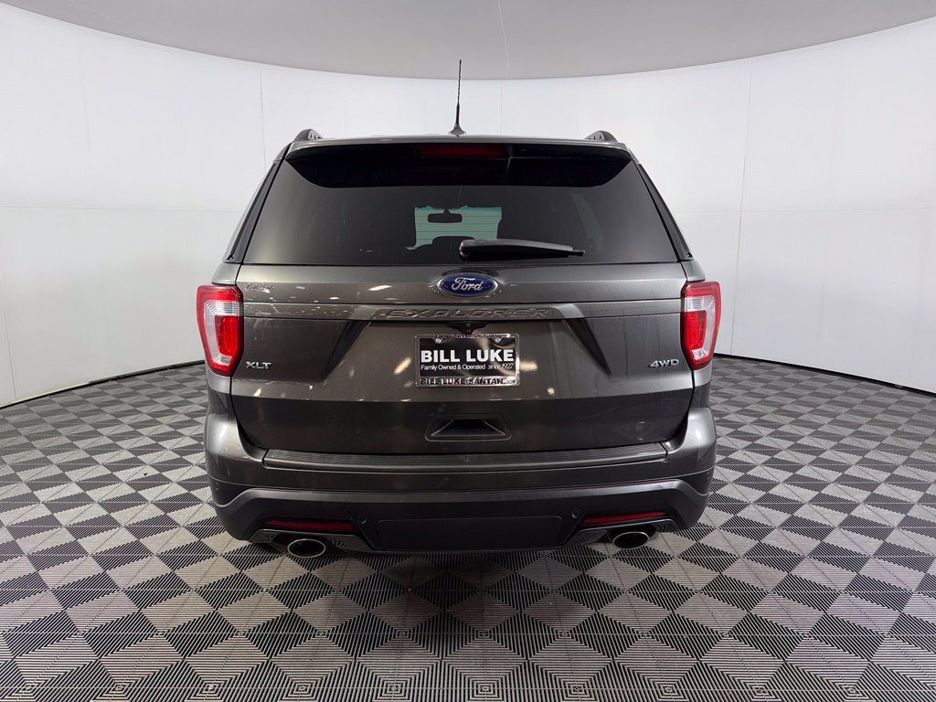 Used 2018 Ford Explorer XLT w/ Equipment Group 202A AWD/4WD image 6