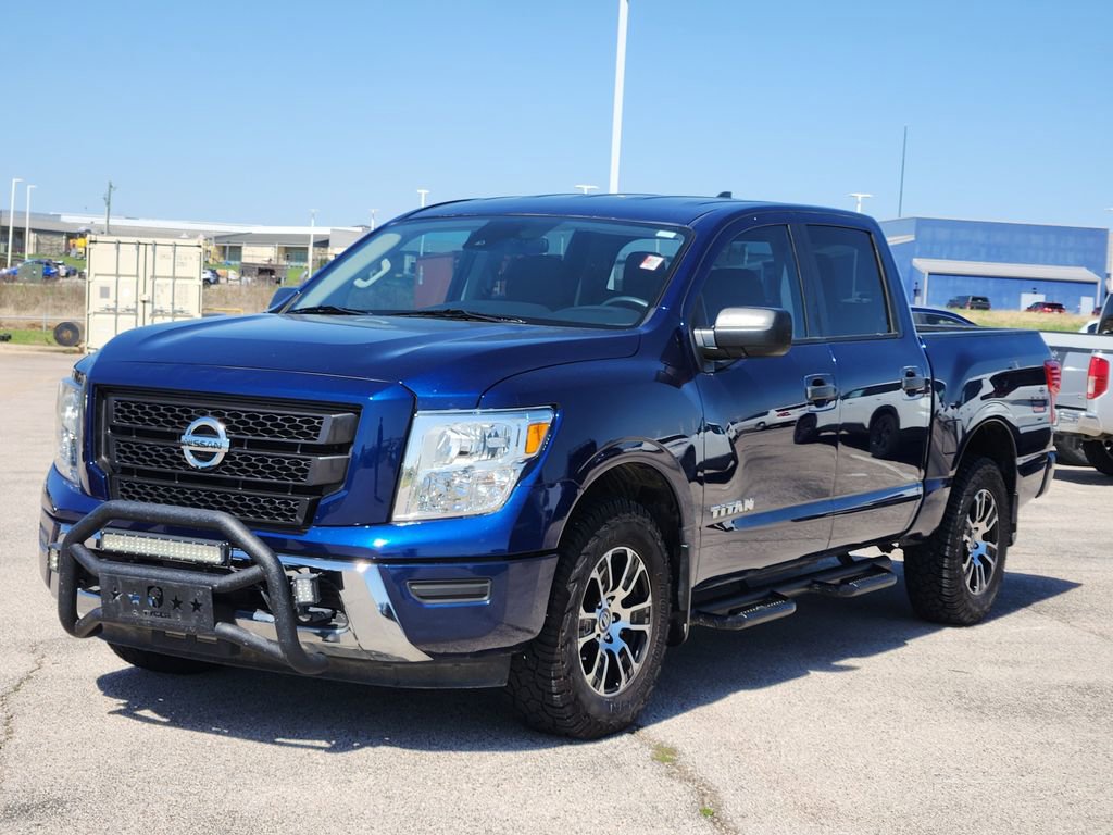 Used 2022 Nissan Titan SV video 2