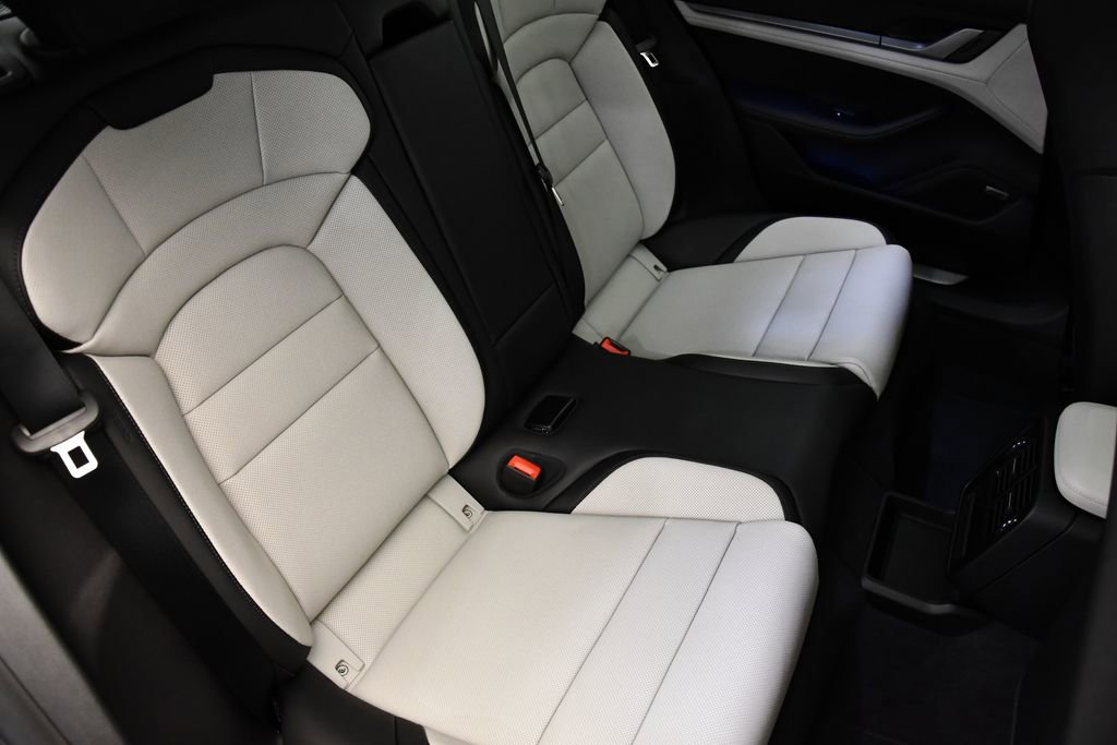 Used 2025 Porsche Taycan image 54