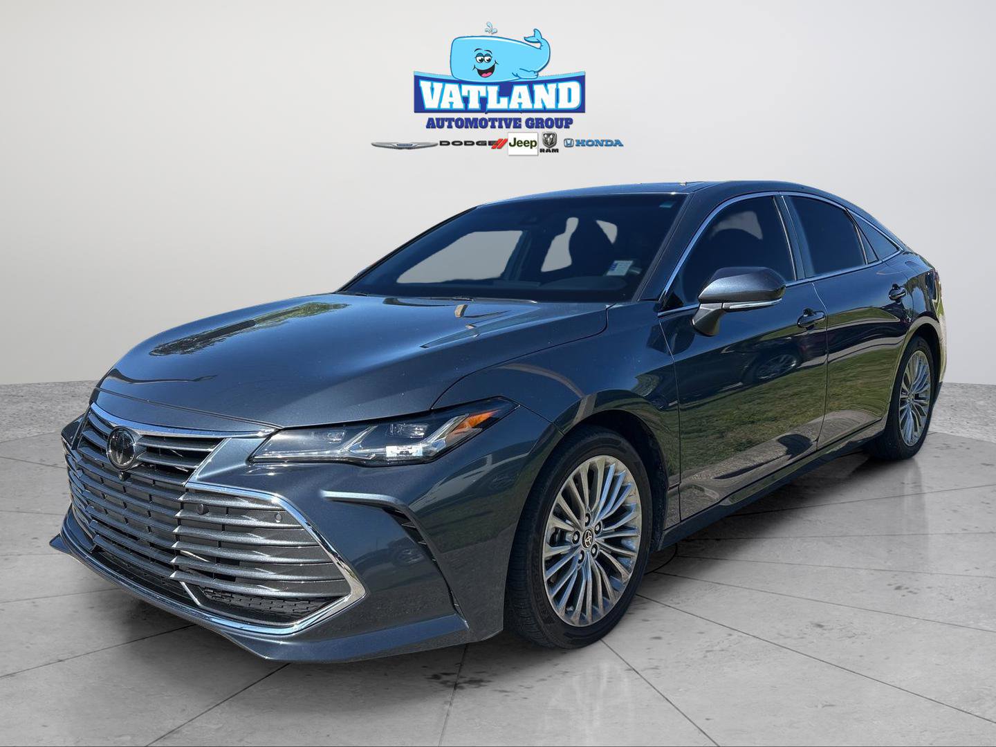 Used 2022 Toyota Avalon Limited w/ Advanced Safety Package image 1