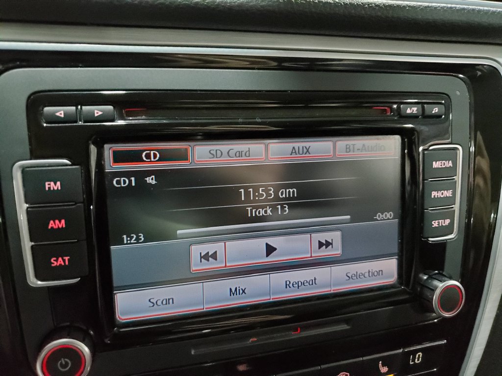 Used 2012 Volkswagen Passat 2.5 SE FWD image 25