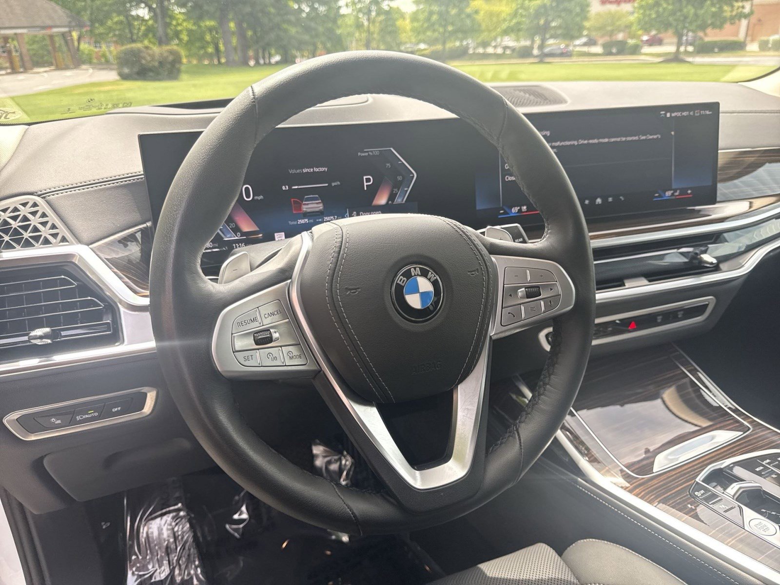 Used 2026 BMW X7 xDrive40i AWD/4WD image 16