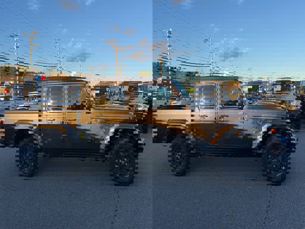 New 2026 Jeep Gladiator Sport image 8