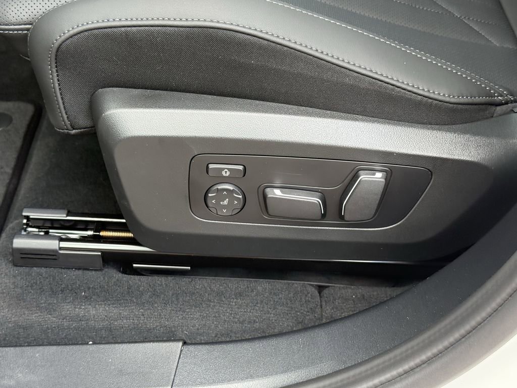 New 2025 BMW X3 xDrive30i w/ Premium Package image 11