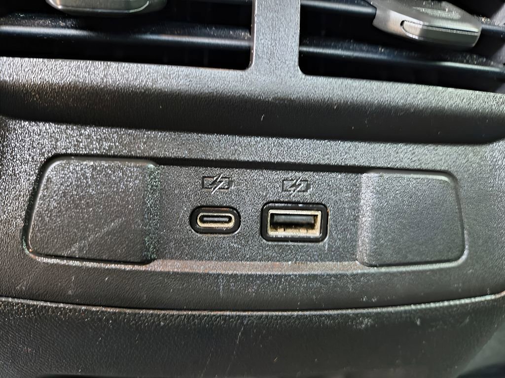 Used 2023 Chevrolet Colorado Z71 w/ Z71 Convenience Package 2 image 28