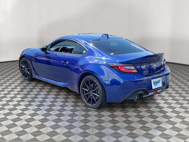 Used 2023 Toyota GR86 Premium RWD image 4