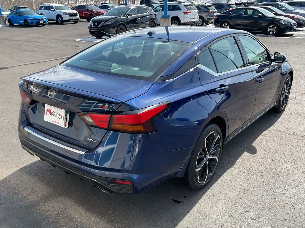 Used 2023 Nissan Altima 2.5 SR w/ SR Premium Package image 5