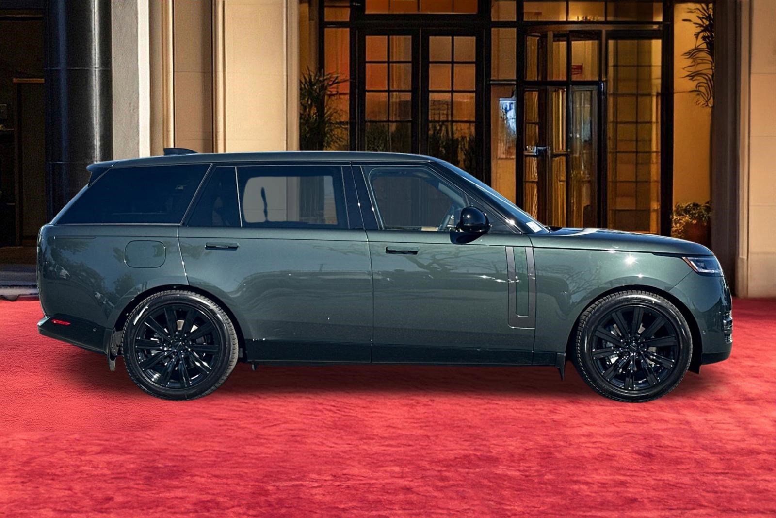 New 2026 Land Rover Range Rover Long Wheelbase SE image 9