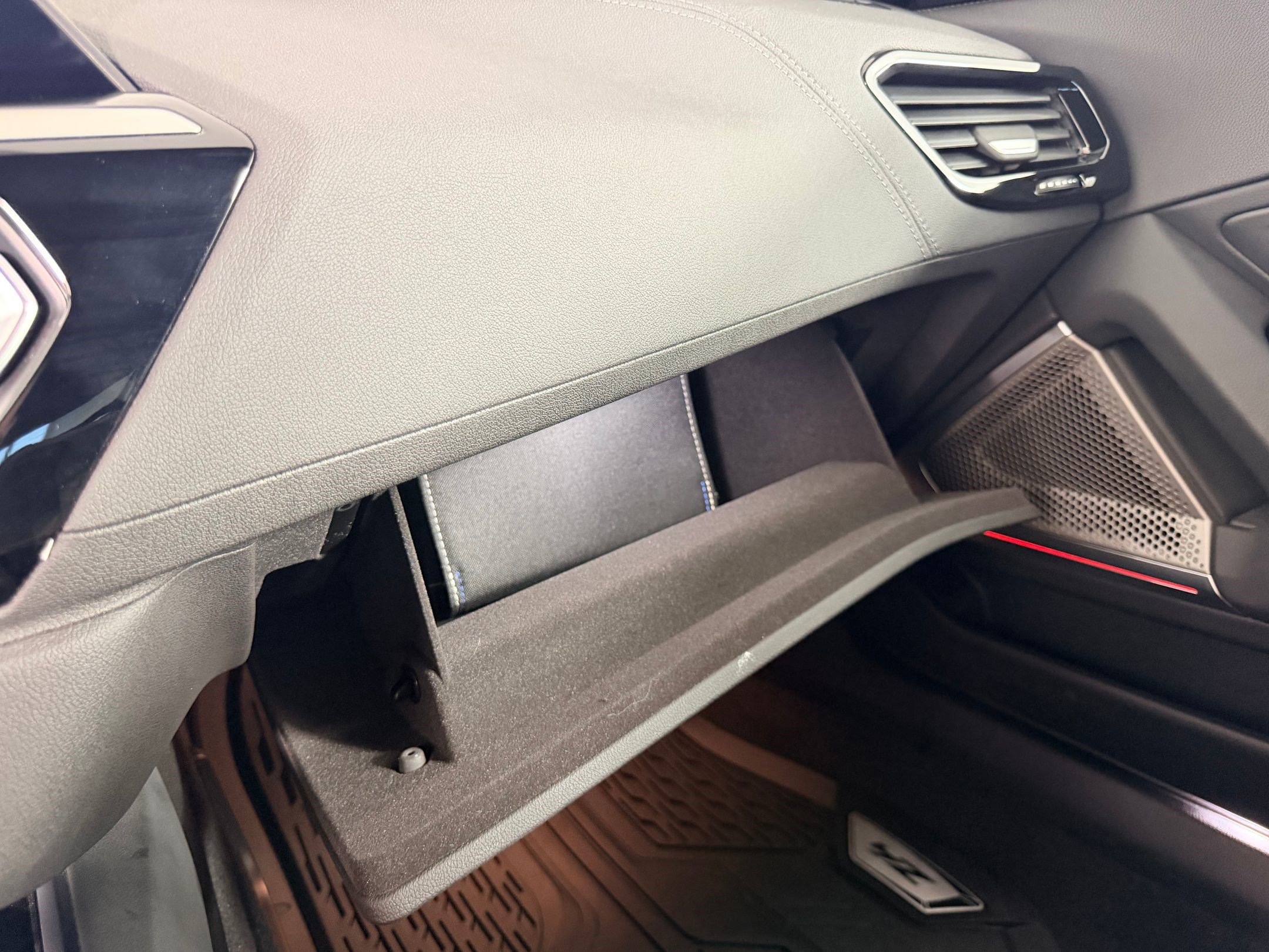 Used 2025 BMW Z4 M40i w/ Edition image 22