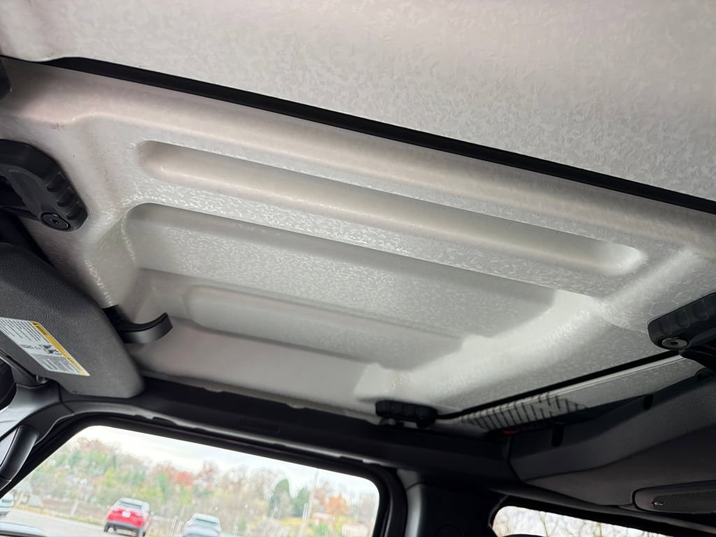 New 2026 Jeep Wrangler Rubicon w/ Technology Group image 20