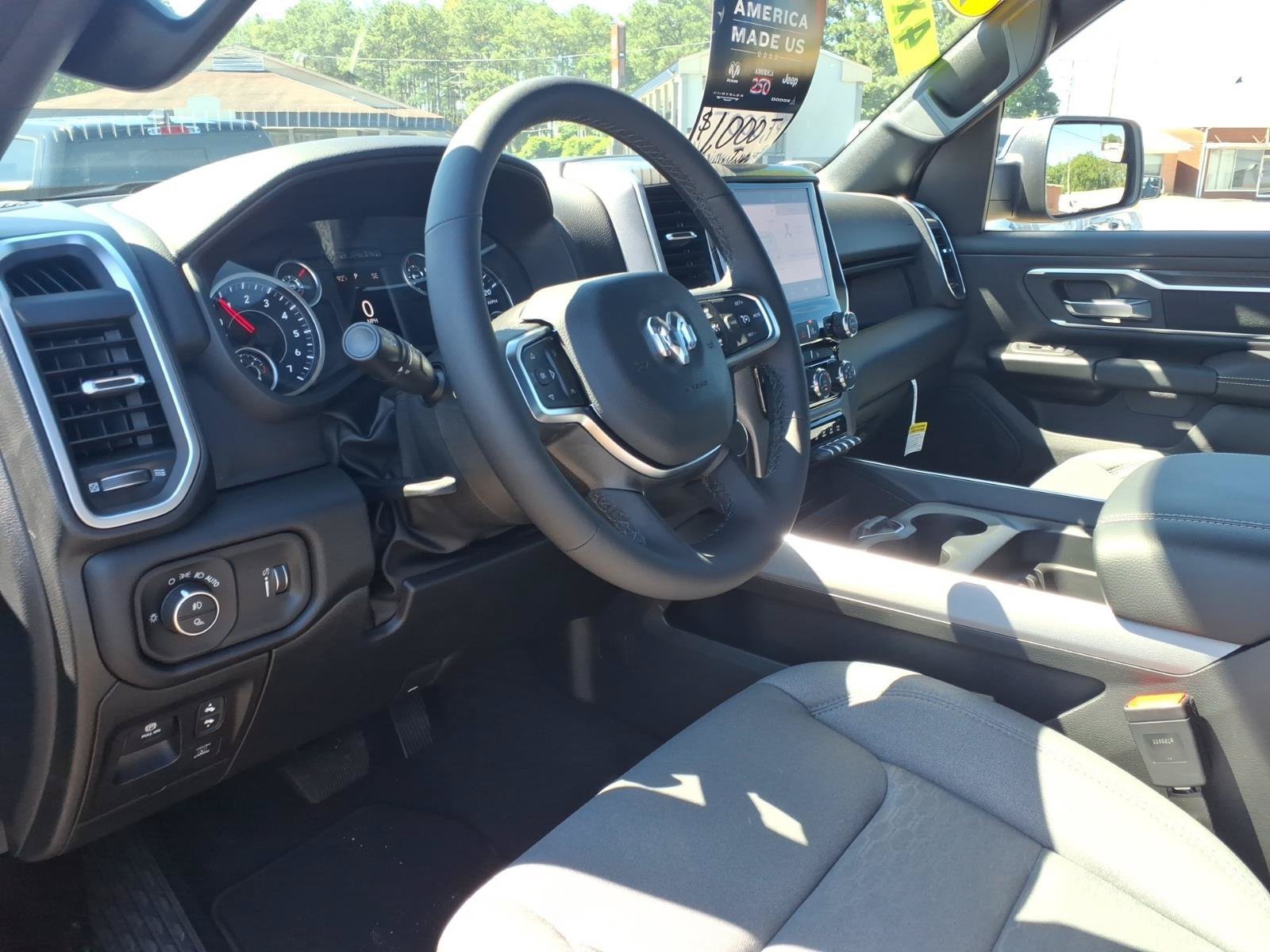 New 2026 RAM 1500 Big Horn AWD/4WD image 16