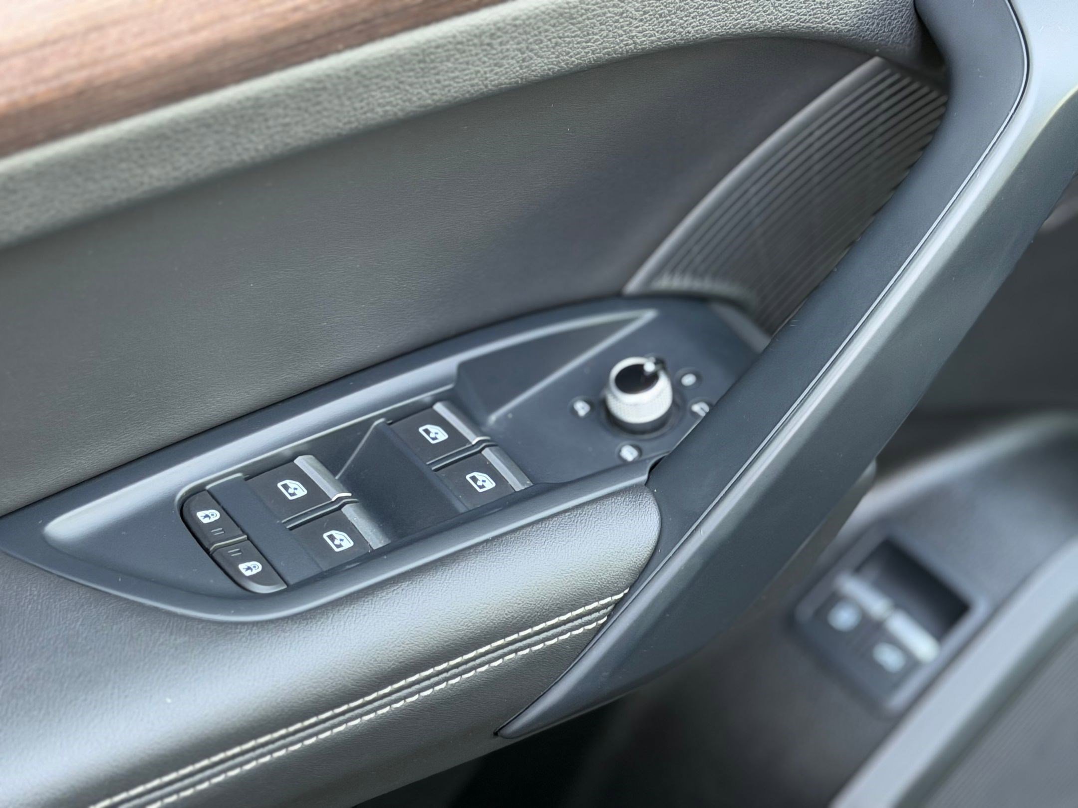 Used 2023 Audi Q5 e Premium Plus w/ Premium Plus Package image 19