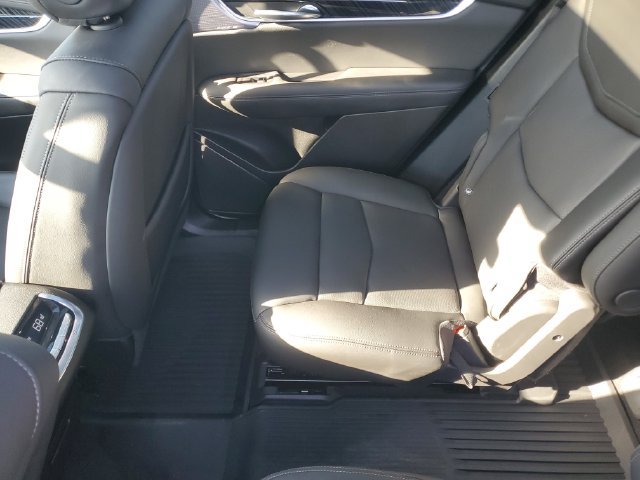 Certified 2024 Cadillac XT6 Premium Luxury w/ LPO, Floor Liner Package AWD/4WD image 32