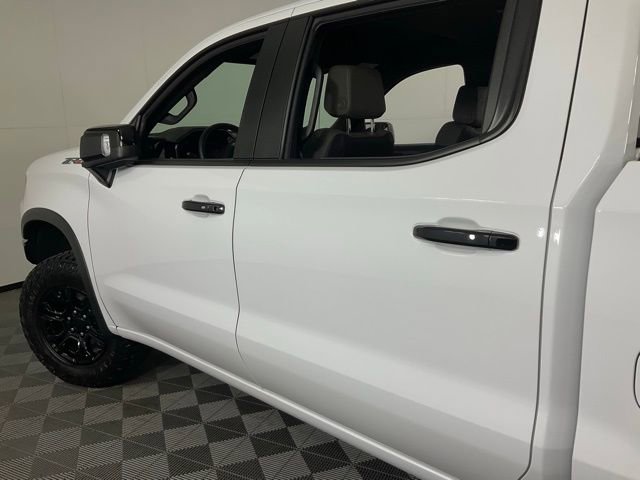 Used 2024 Chevrolet Silverado 1500 ZR2 image 38